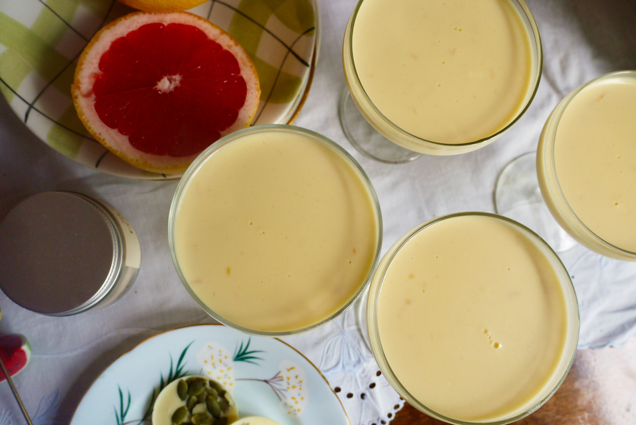 Grapefruit posset in four coupe glasses