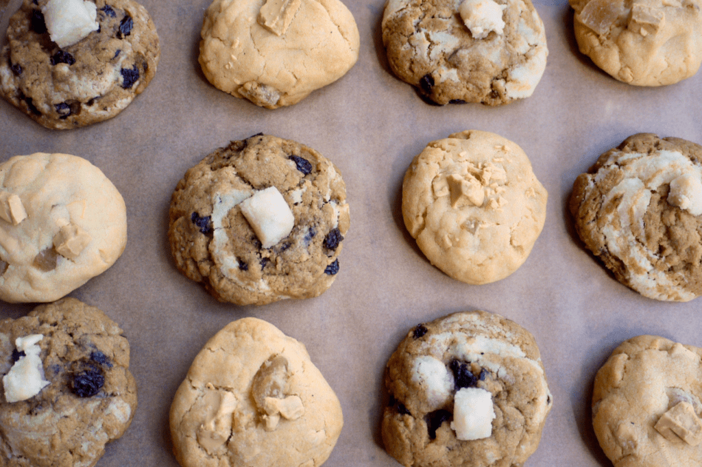 Alternating cookies on a tray. This image links to a web page with the recipes for both these cookies.